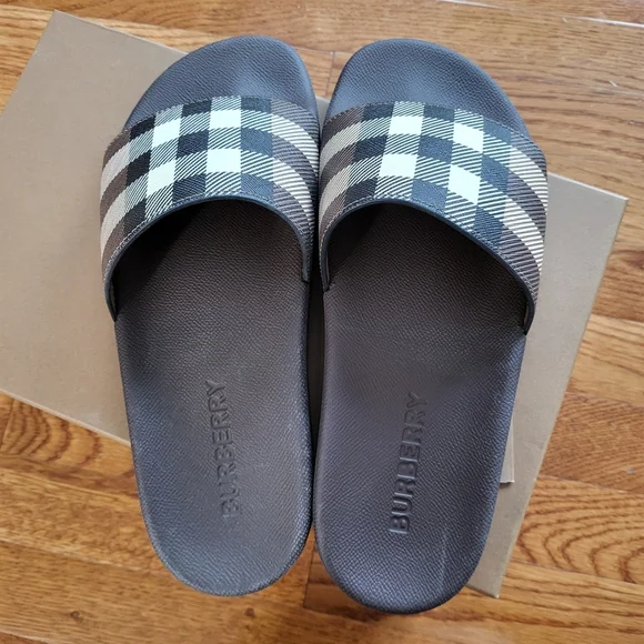 Burberry Women's Plaid Slide Slippers - Black and Tan